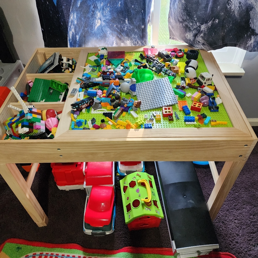 Kids lego table
